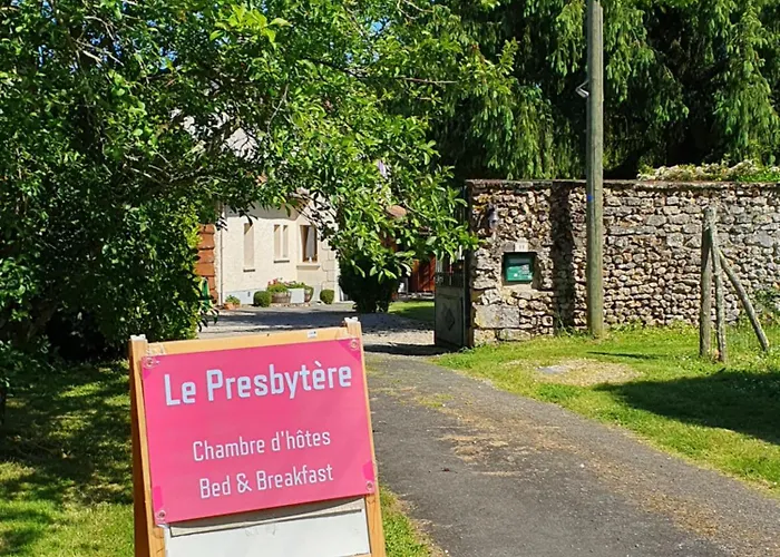 Le Presbytere Bed and Breakfast *
